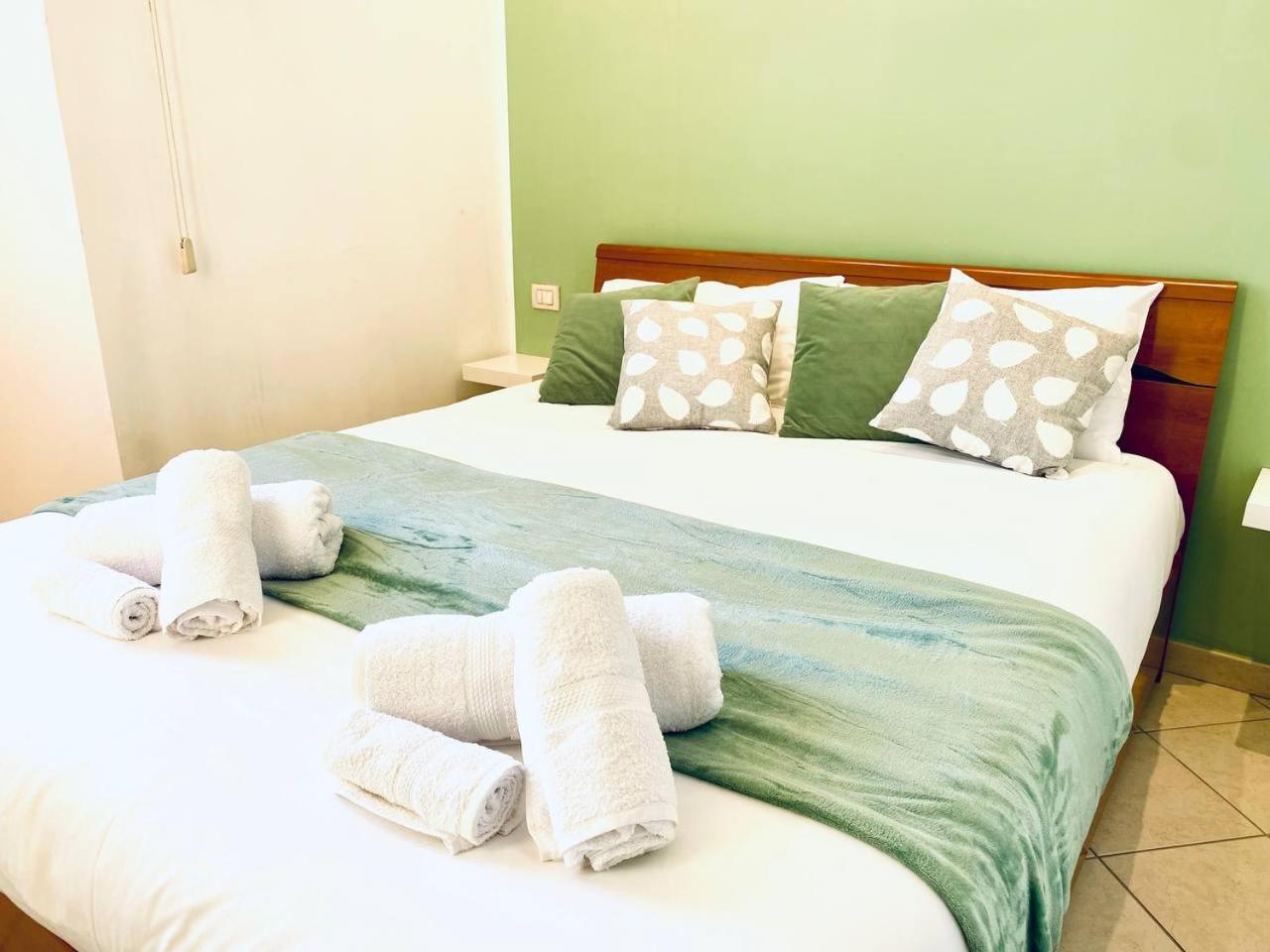 Appartamento Ringhiera House Tertulliano - Free Street Parking Nearby Milano Esterno foto