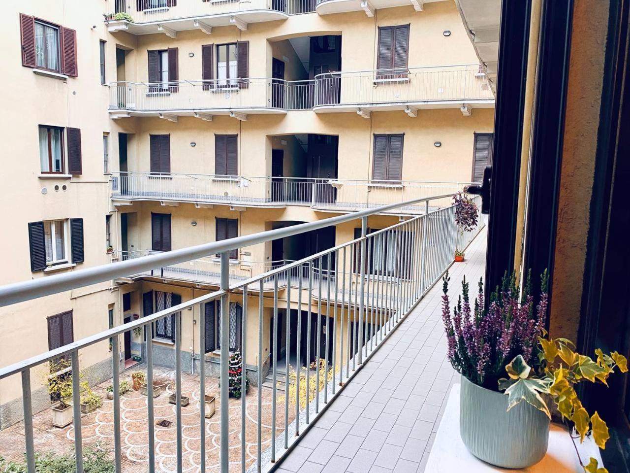 Appartamento Ringhiera House Tertulliano - Free Street Parking Nearby Milano Esterno foto